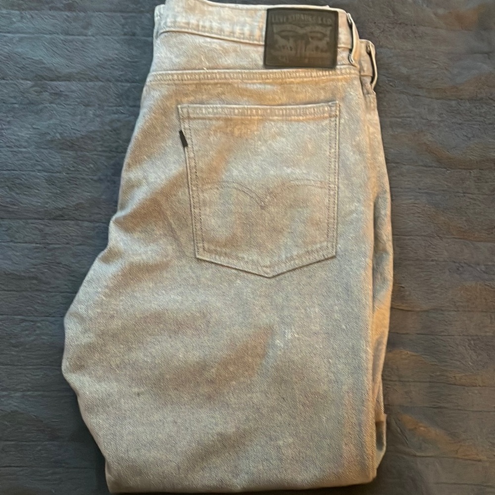 Mens Levi’s 541 37W/32L denim jeans